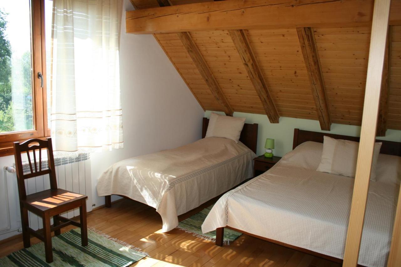 Albinuta Guesthouse Ozun Exterior photo