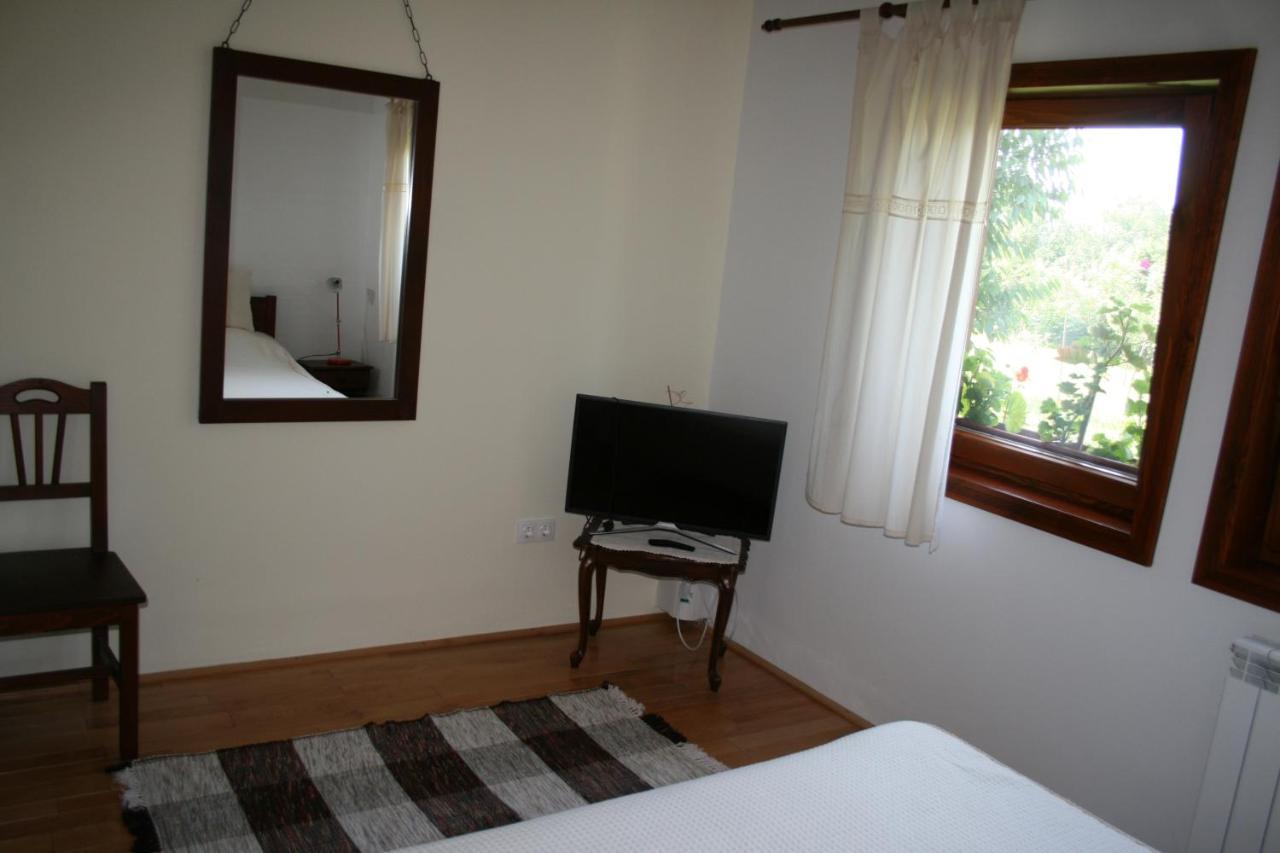 Albinuta Guesthouse Ozun Exterior photo